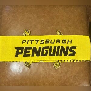Pittsburgh Penguins Black and Gold Scarf